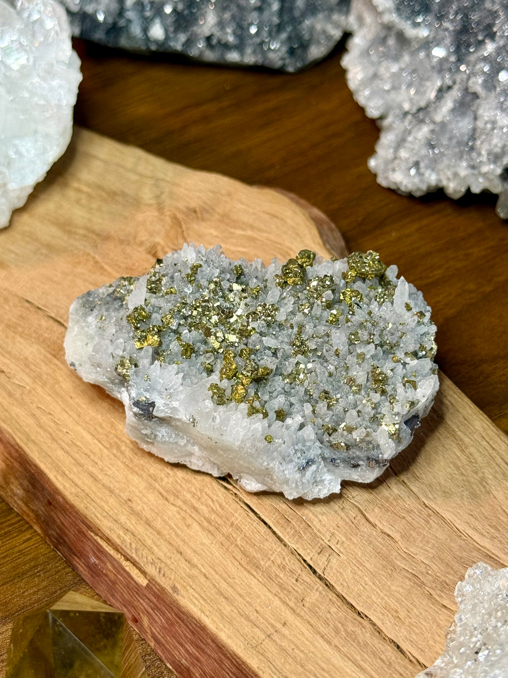 銅製:瑞龍置物(水晶珠添) 800x.jpg?