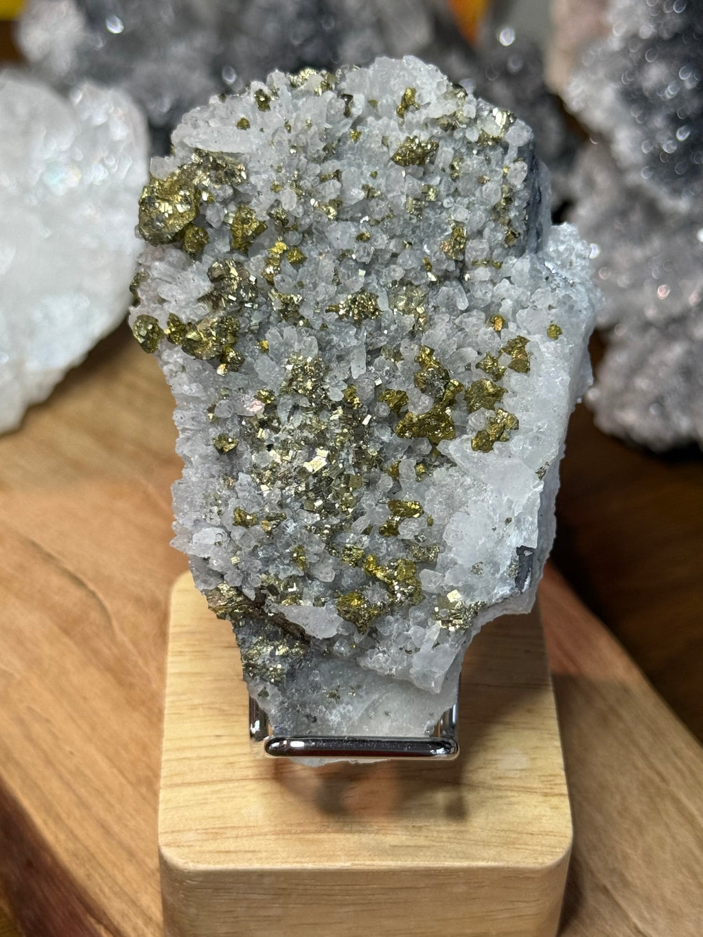 黃銅礦水晶共生